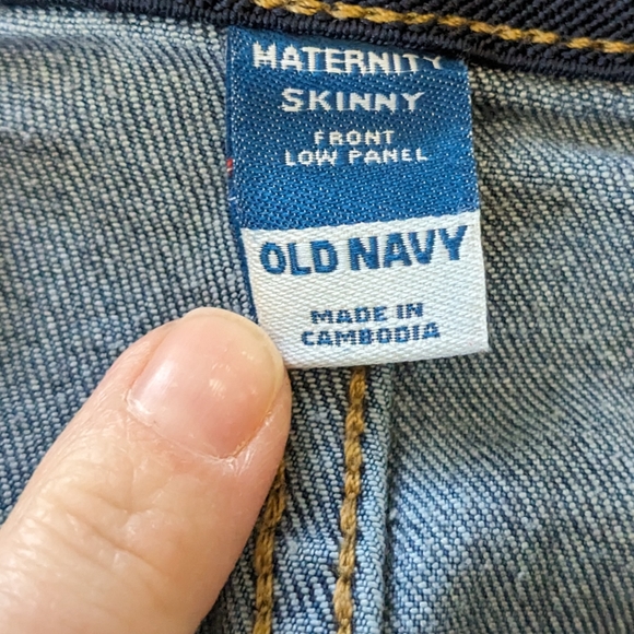 Old Navy Maternity Skinny Front Low Panel Ripped Jeans. Sz. 6 Short - Picture 9 of 9